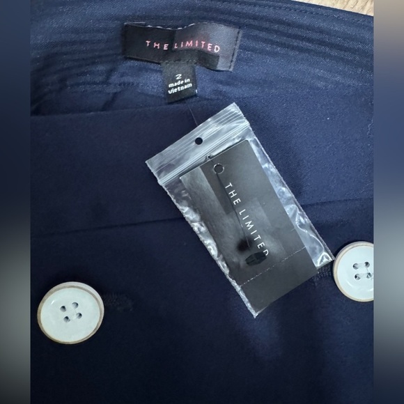 100% Authentic The Limited Pencil Skirt Nautical Navy Buttons NWT Size 2 - Picture 8 of 10